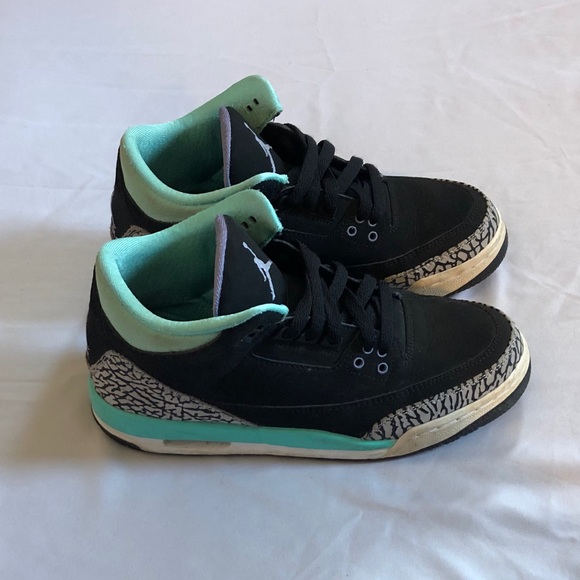 Jordan Retro 3 Size 6 Youth - Picture 4 of 4